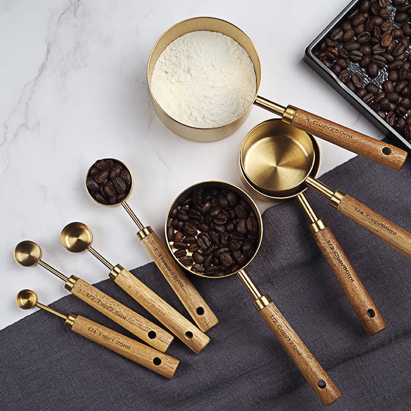 WOODEN MEASURING CUPS AND SPOONS