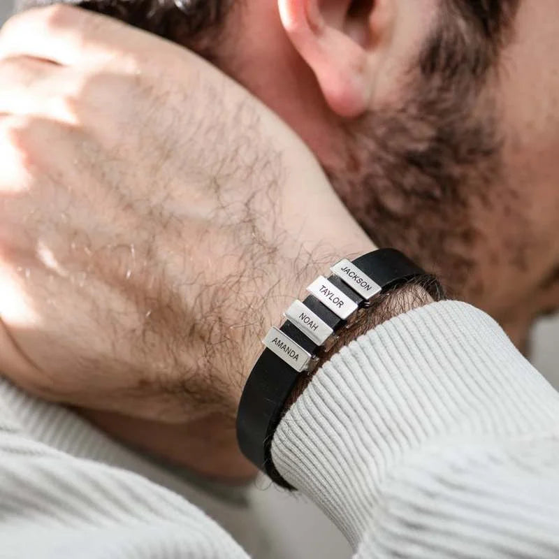 BRACELET EN CUIR AVEC NOMS PERSONNALISÉS EN ACIER