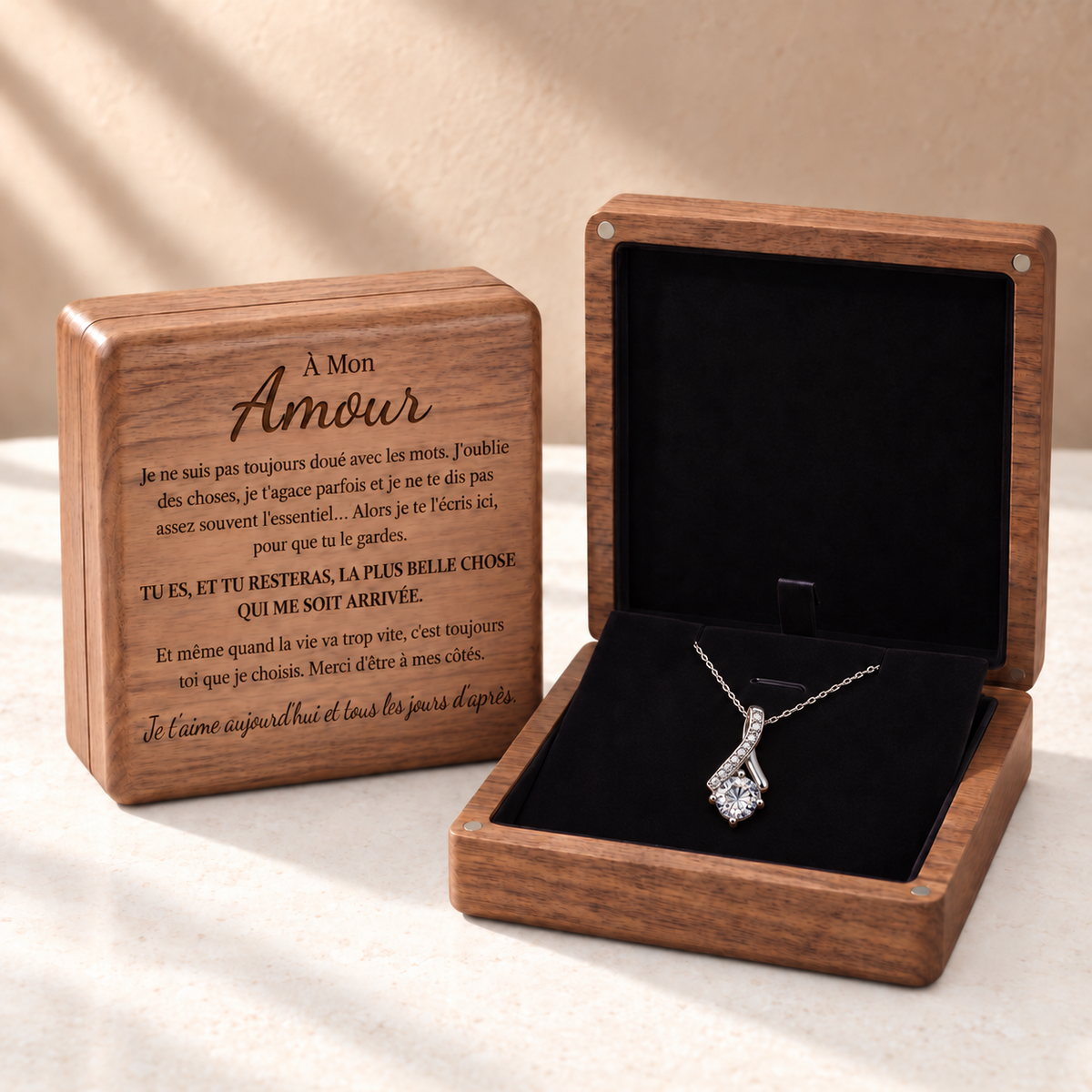 À MON AMOUR – COLLIER RUBAN POUR ELLE & COFFRET EN NOYER GRAVÉ