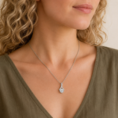 À MON AMOUR – COLLIER RUBAN POUR ELLE & COFFRET EN NOYER GRAVÉ