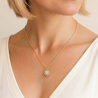 CADEAU DE REMISE DES DIPLÔMES - COLLIER CŒUR ENTRELACÉ